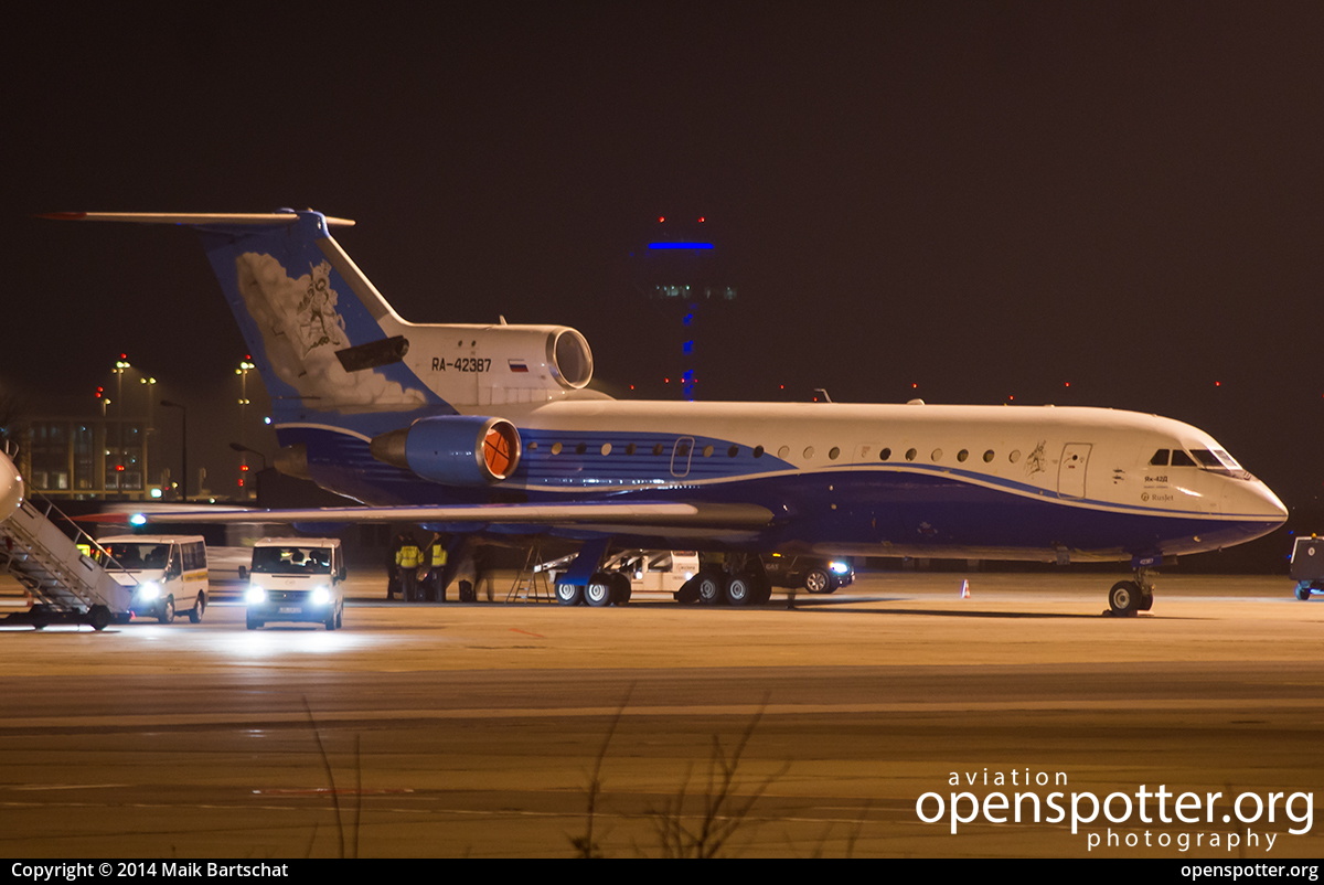 RA-42387 - Rusjet Yakovlev Yak-42D at Berlin-Schönefeld International Airport (SXF/EDDB) taken by Maik Bartschat | openspotter.org | ID: 13796
