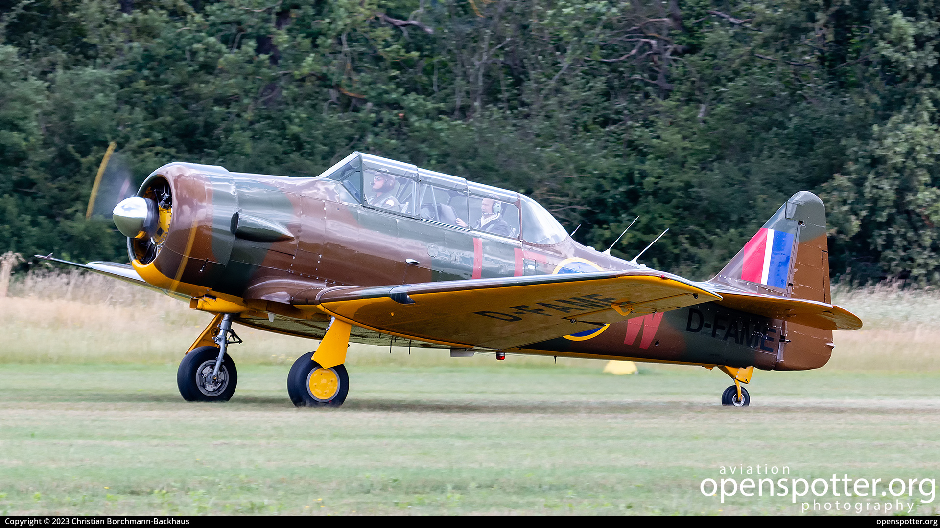 D-FAME - Private / Untitled Canadian Car and Foundry Harvard Mk.IV at Flugplatz Bienenfarm (EDOI) taken by Christian Borchmann-Backhaus | openspotter.org | ID: 88881