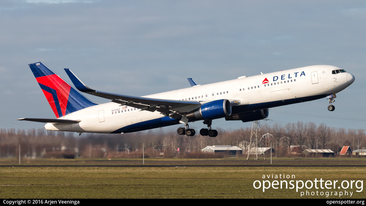 N171DN - Delta Air Lines Boeing 767-332(ER) at Schiphol Airport (AMS/EHAM) taken by Arjen Veeninga | openspotter.org | ID: 38742