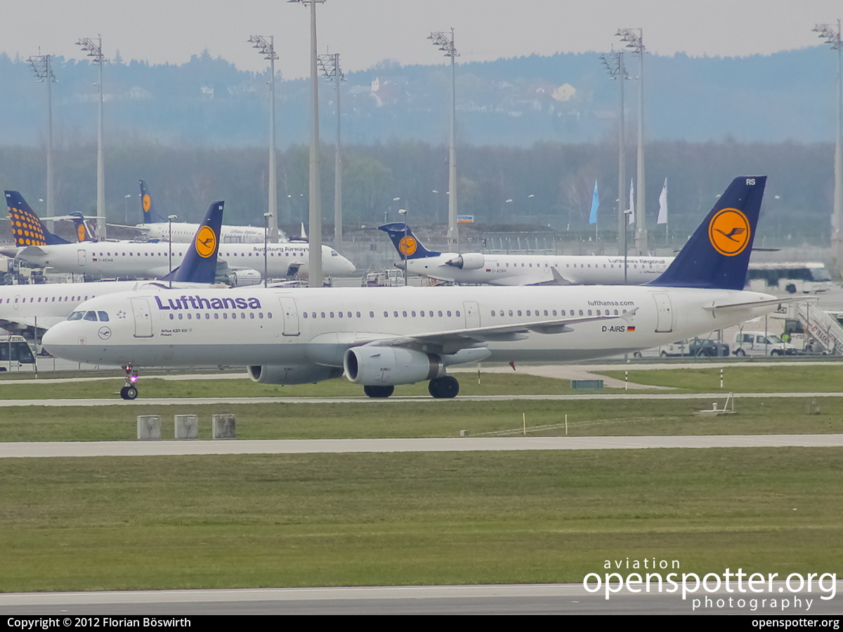 D-AIRS - Lufthansa Airbus A321-131 at Franz Josef Strauss International Airport (MUC/EDDM) taken by Florian Böswirth | openspotter.org | ID: 2754