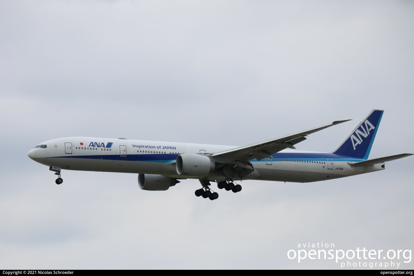 JA791A - All Nippon Airways Boeing 777-381ER at Frankfurt International Airport (FRA/EDDF) taken by Nicolas Schroeder | openspotter.org | ID: 75862