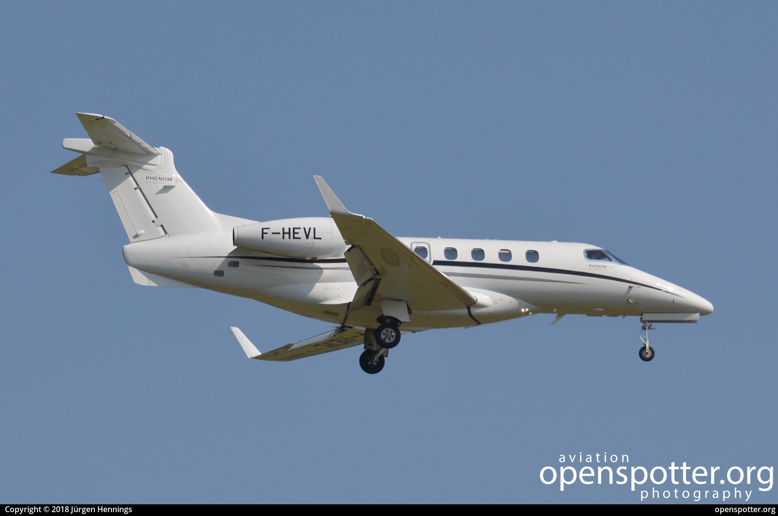 F-HEVL - Private / Untitled Embraer EMB-505 Phenom 300 at Berlin-Schönefeld International Airport (SXF/EDDB) taken by Jürgen Hennings | openspotter.org | ID: 54706