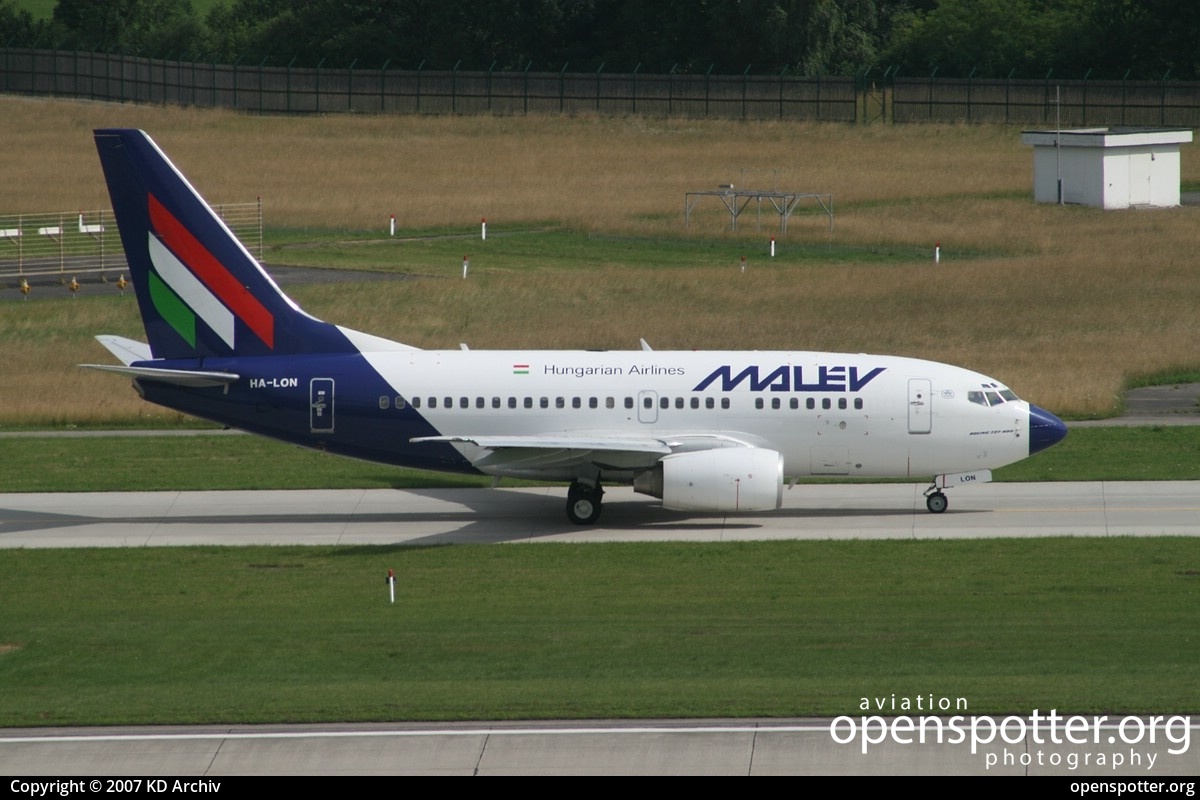 HA-LON - Malév Hungarian Airlines Boeing 737-6Q8 at Zurich International Airport (ZRH/LSZH) taken by KD Archiv | openspotter.org | ID: 62397