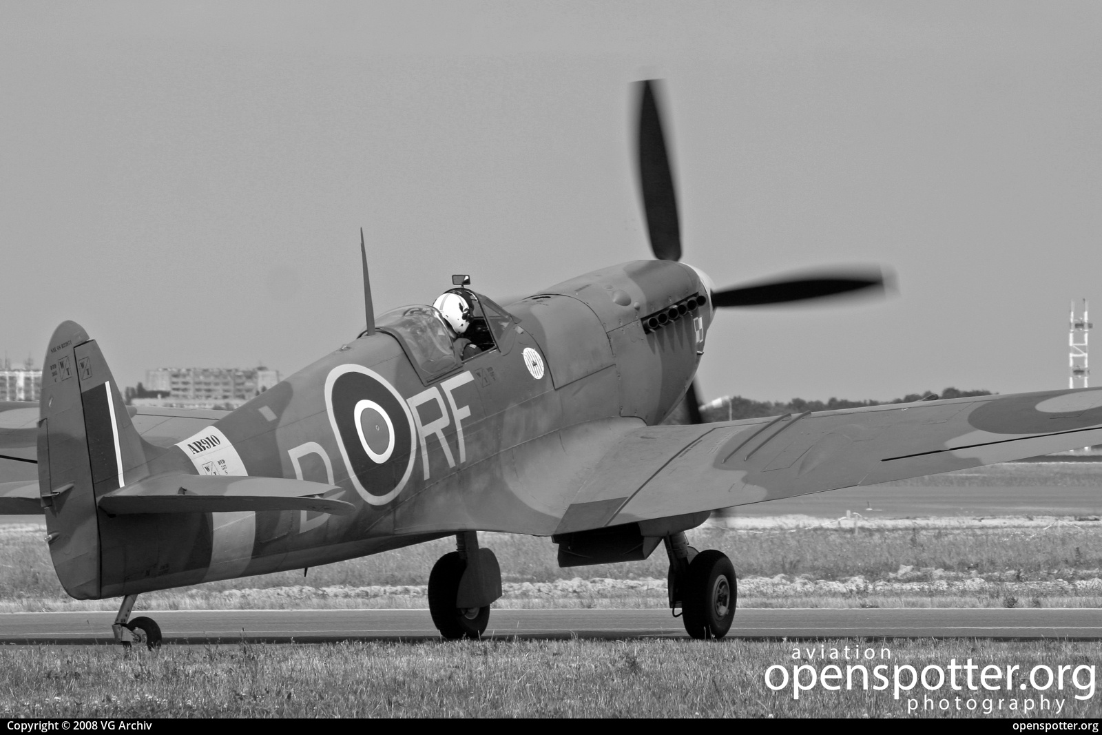 AB910 - Royal Air Force Supermarine Spitfire LF Mk.Vb at Berlin-Schönefeld International Airport (SXF/EDDB) taken by VG Archiv | openspotter.org | ID: 88785