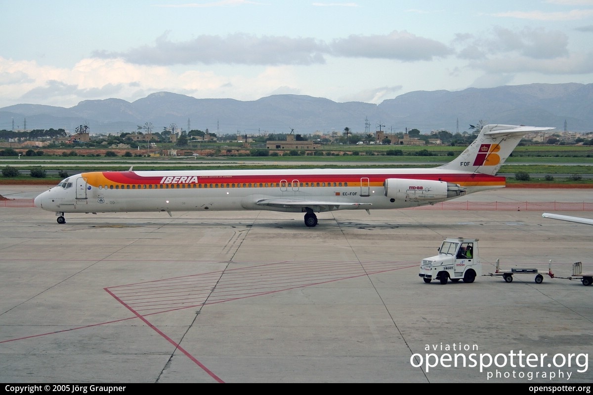 EC-FOF - Iberia Airlines McDonnell Douglas MD-88 at Palma de Mallorca Airport (Son Sant Joan Airport) (PMI/LEPA) taken by Jörg Graupner | openspotter.org | ID: 59417