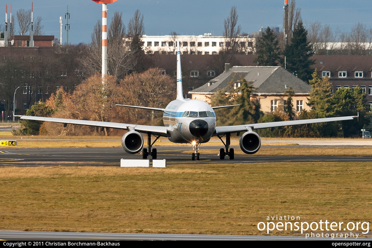 D-AICA - Condor Berlin Airbus A320-212 at Berlin-Schönefeld International Airport (SXF/EDDB) taken by Christian Borchmann-Backhaus | openspotter.org | ID: 2156