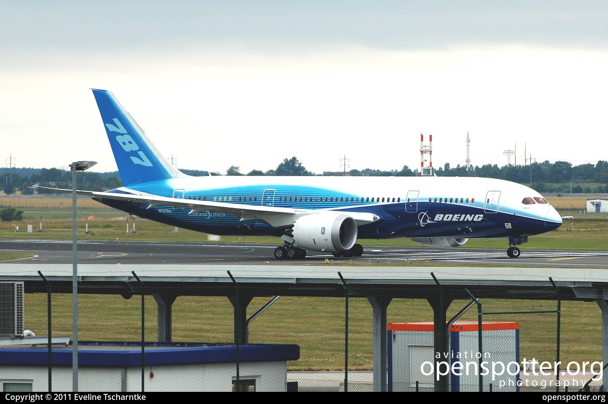 N787BA - Boeing Boeing 787-881 Dreamliner at Berlin-Schönefeld International Airport (SXF/EDDB) taken by Eveline Tscharntke | openspotter.org | ID: 1294