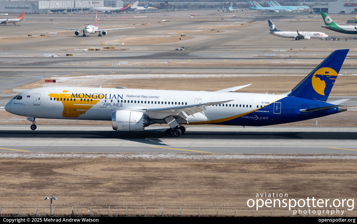 EI-UBN - MIAT - Mongolian Airlines Boeing 787-9 Dreamliner at Incheon International Airport (ICN/RKSI) taken by Mehrad Andrew Watson | openspotter.org | ID: 89918