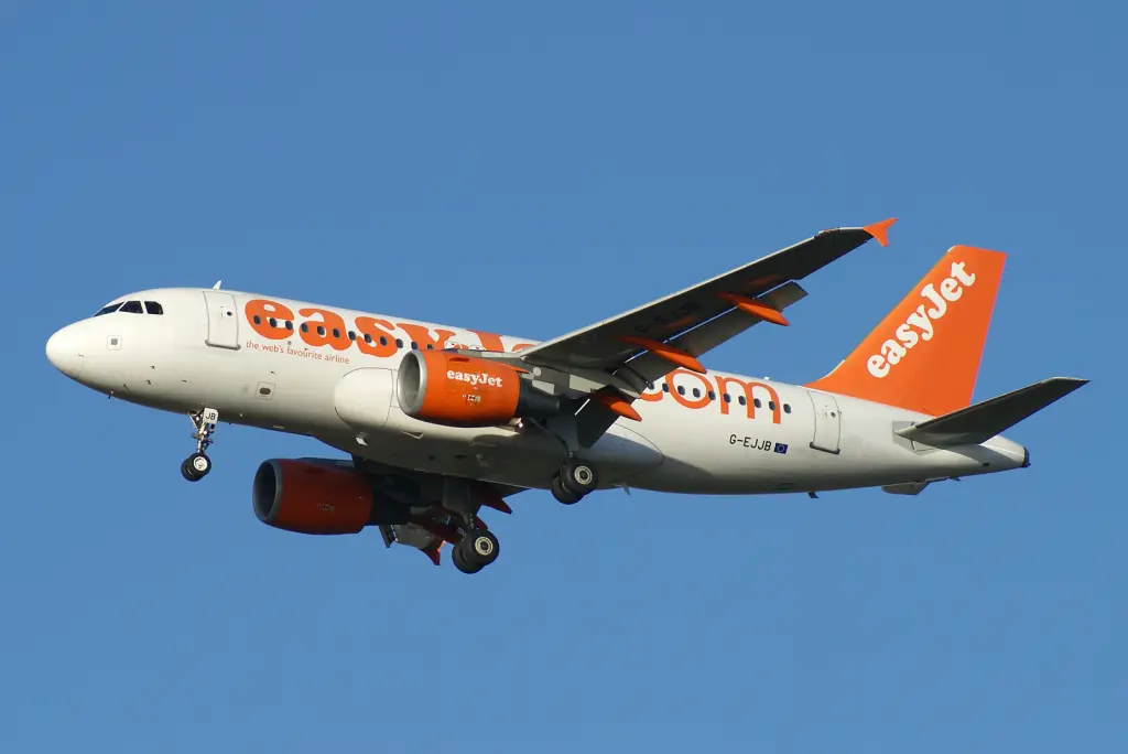 Photo of G-EJJB