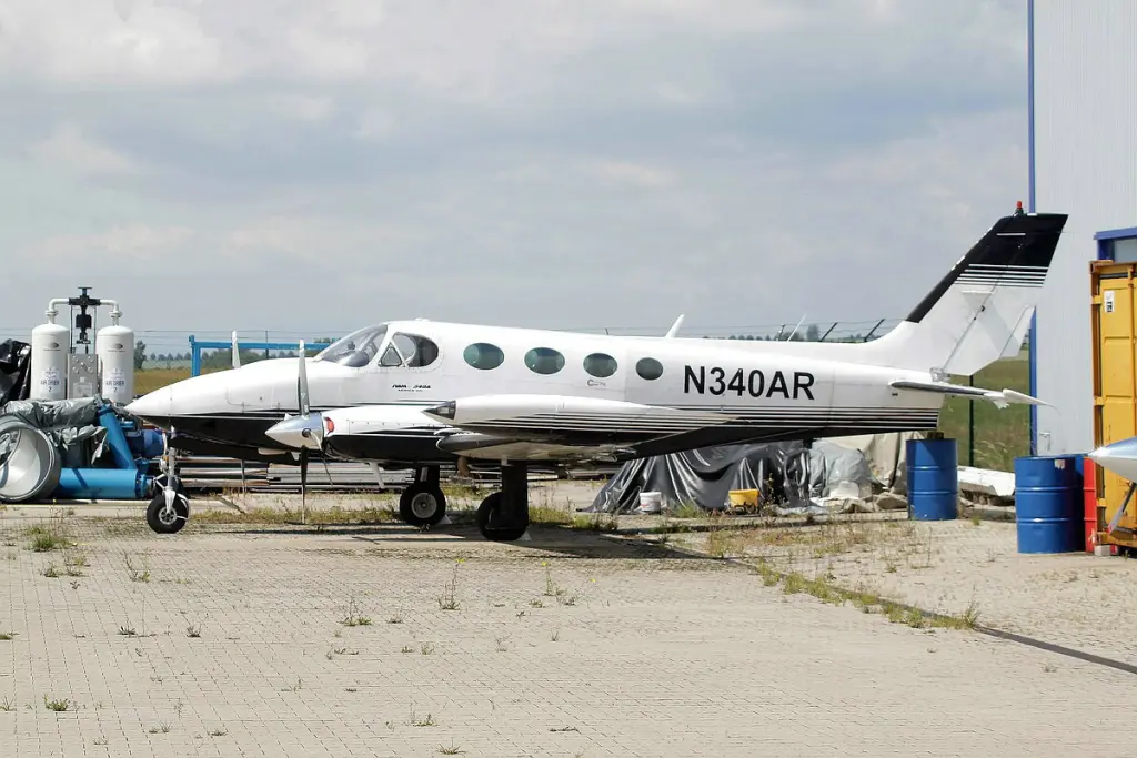 Photo of N340AR