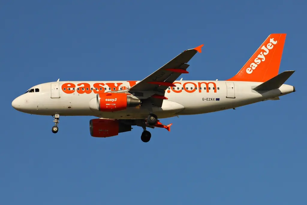 Photo of G-EZAX