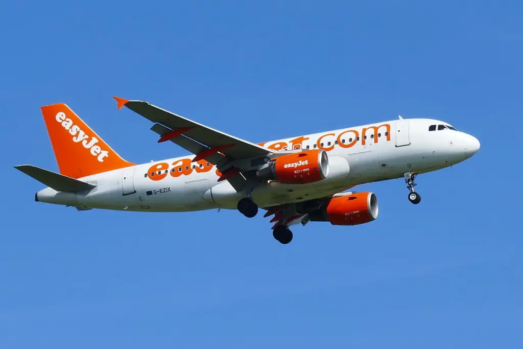 Photo of G-EZIX