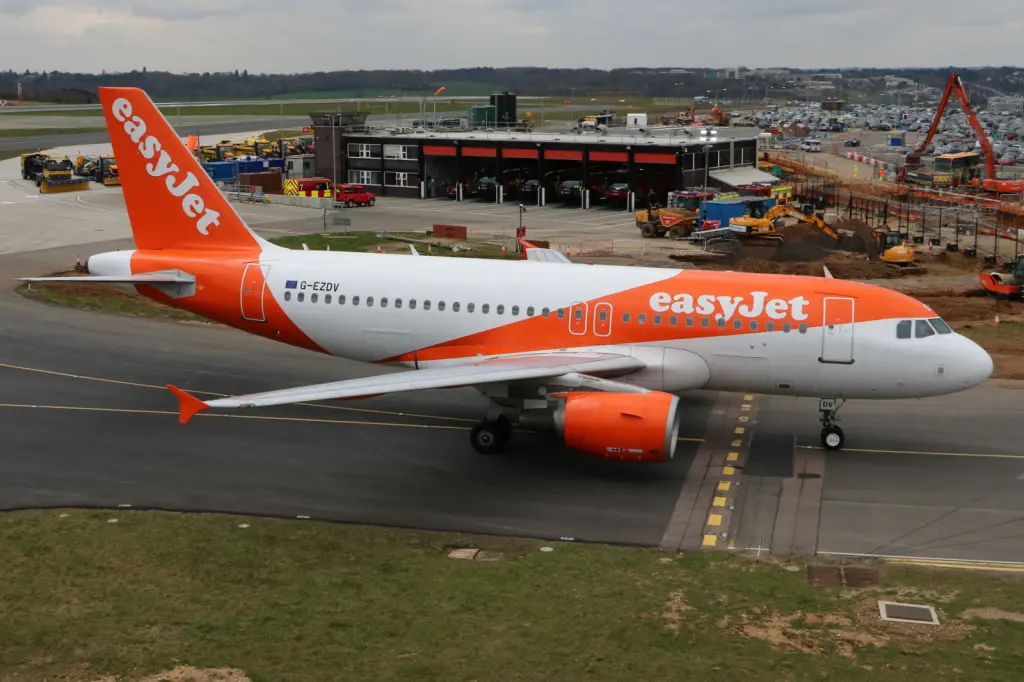Photo of G-EZDV